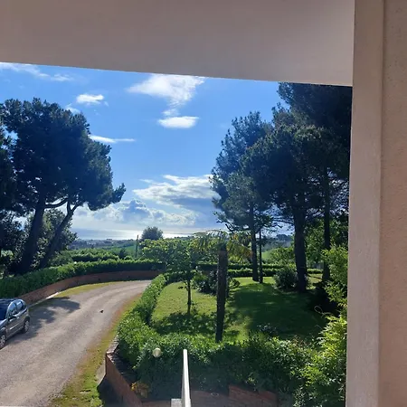 Countryshore Apartment *